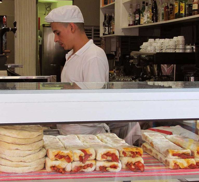 bolo do caco madeira food