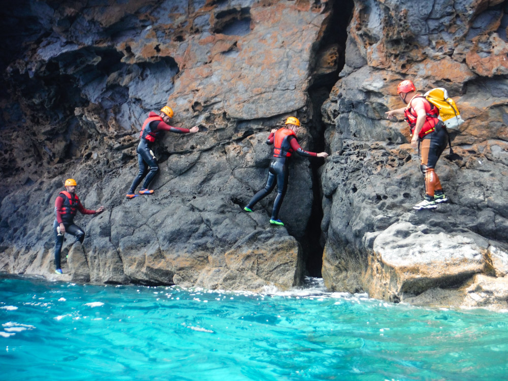 coasteering Madeira scrambling the cliffs