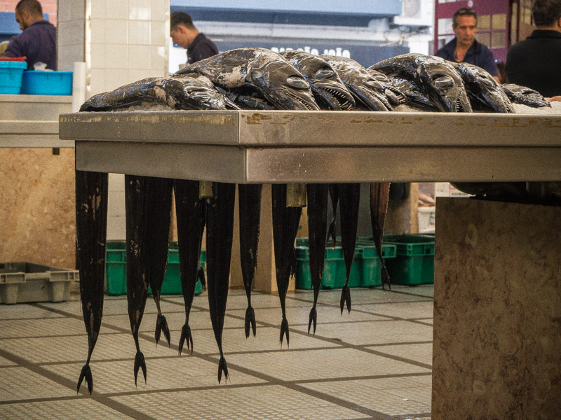 mercado dos lavradores fish espada on table